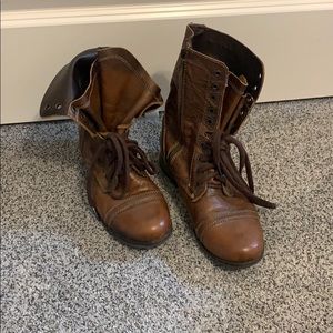 Brown Steve Madden sz 7.5 combat boots